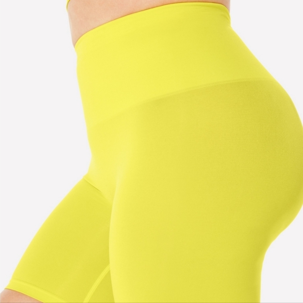 Nearly Naked Shaping High Waist Shorts 🍋🍋‍🟩